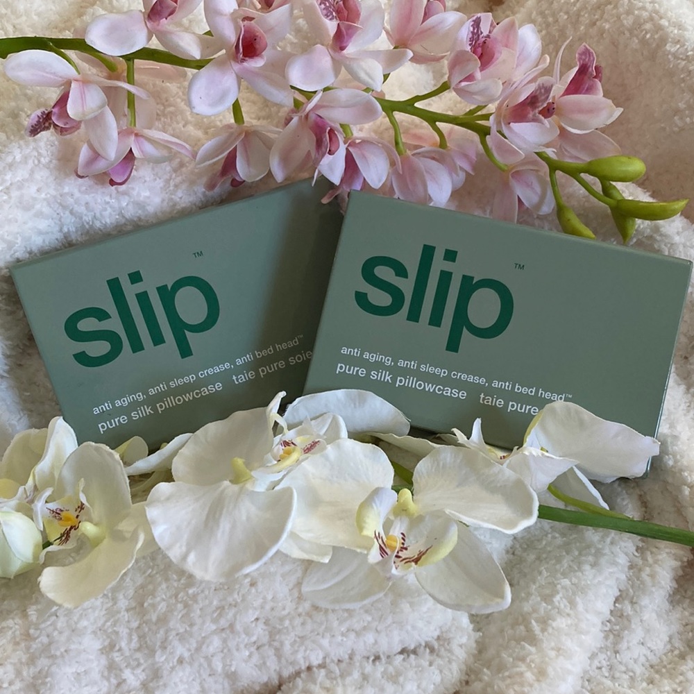 Slip Pure Silk Pillowcase’s x 2✨Last 2✨in✨this✨Gorgeous✨Pistachio✨Color💕